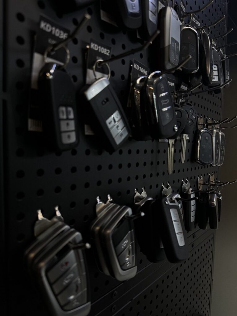 Autovõtmete valmistamine Tartus ootetööna.